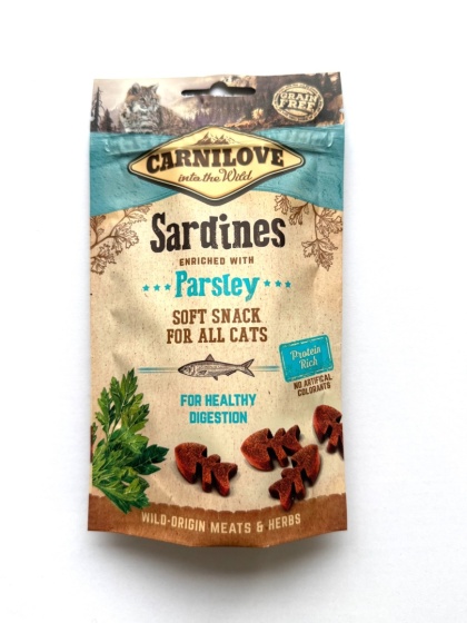 Carnilove Semi-moist Snack, sardynki i pietruszka, 50g