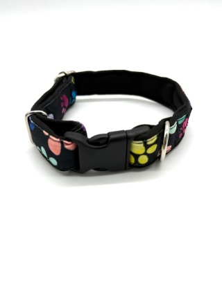 KENDOG Obroża dla psa HANDMADE „Kolorowe Łapki” – brudoodporna i wodoodporna M(41-66 cm) szer. 3 cm
