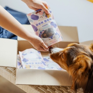 Perro BON BON Konina – Przysmaki dla psa z melisą 80g
